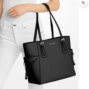 Michael Kors Elegant Black Tote